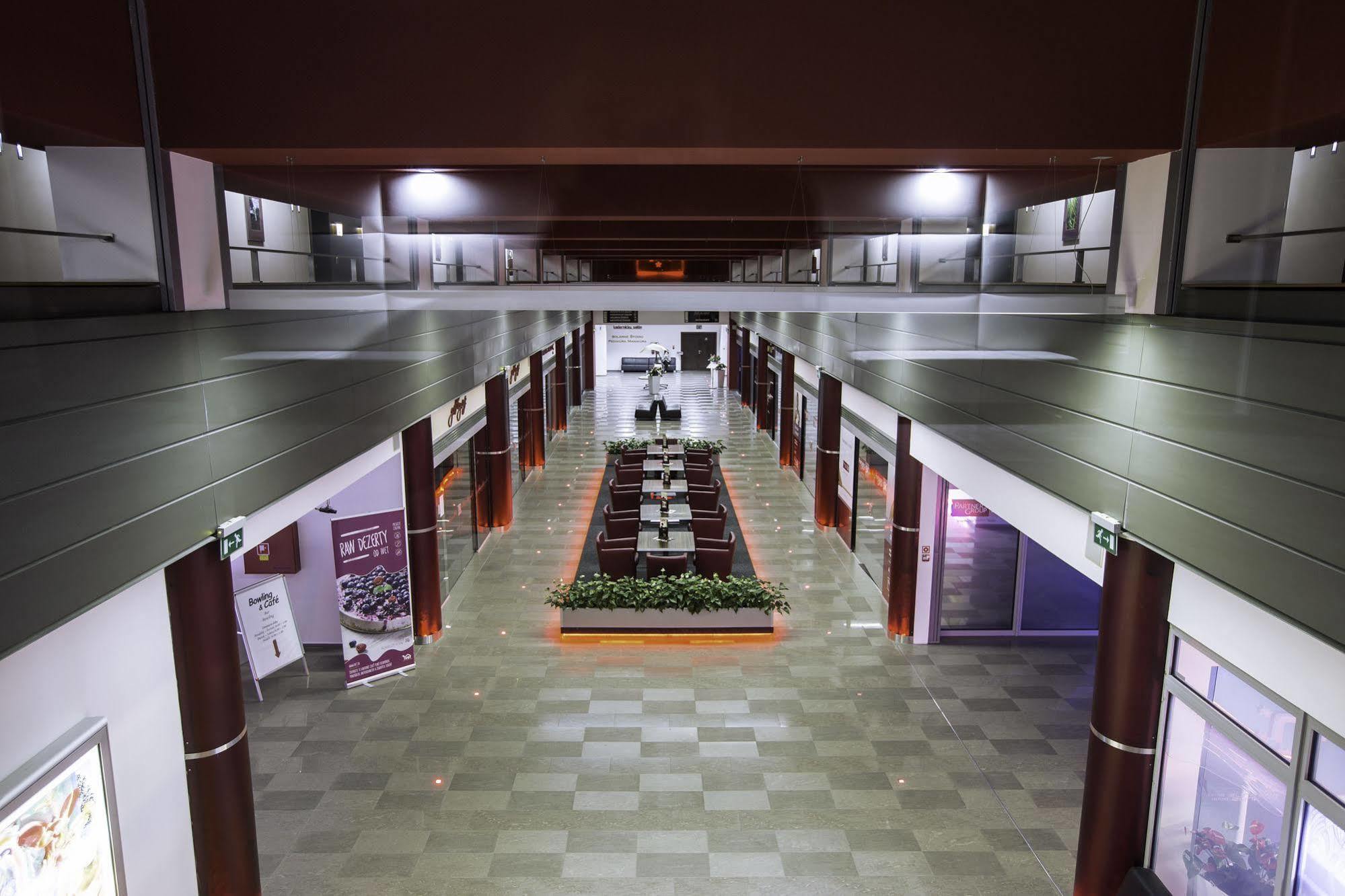 Hotel Magnus Тренчин Экстерьер фото