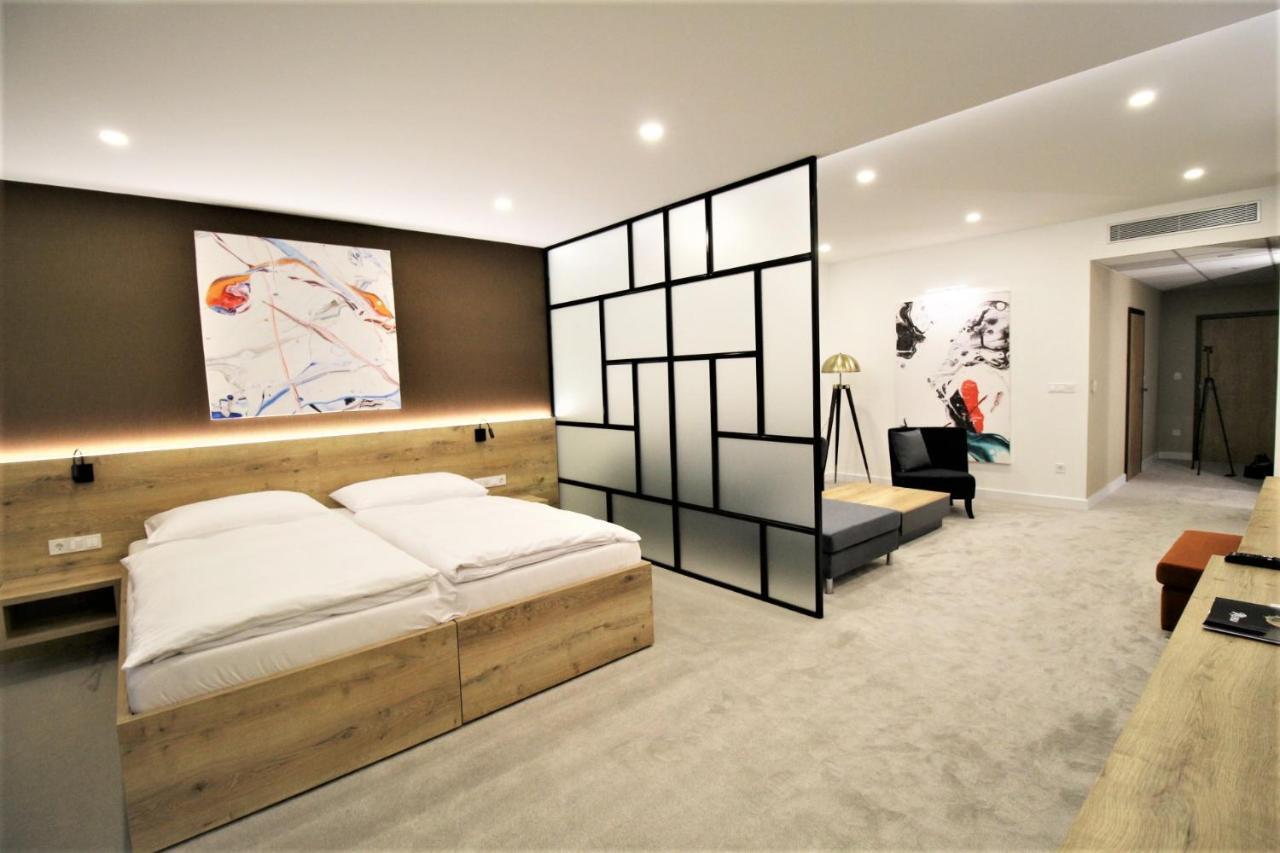 Hotel Magnus Тренчин Экстерьер фото