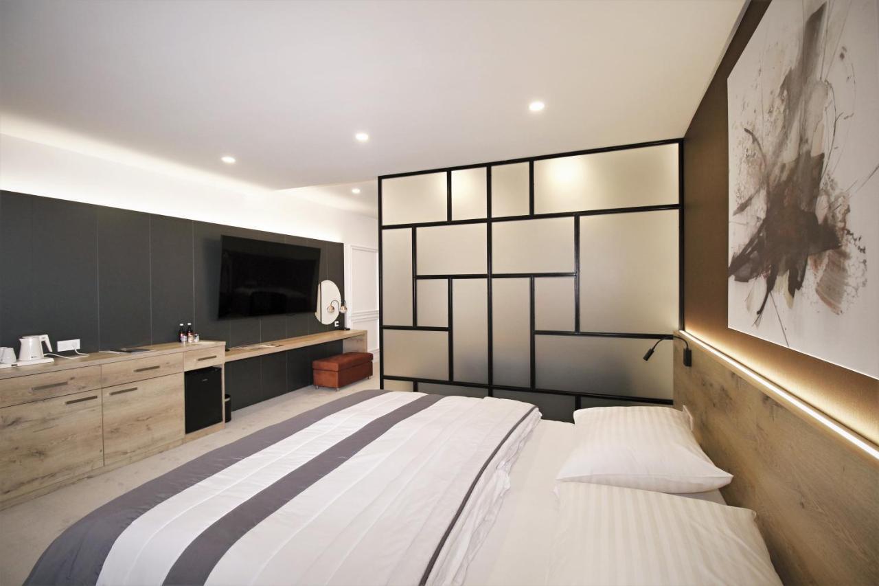 Hotel Magnus Тренчин Экстерьер фото